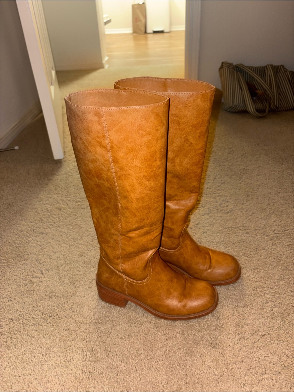 Women’s Tall Riding Boots in Cognac Brown
